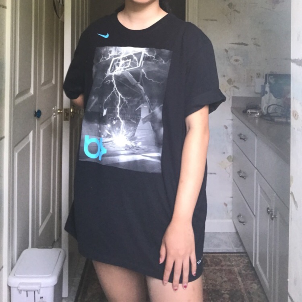 oversized nike tee